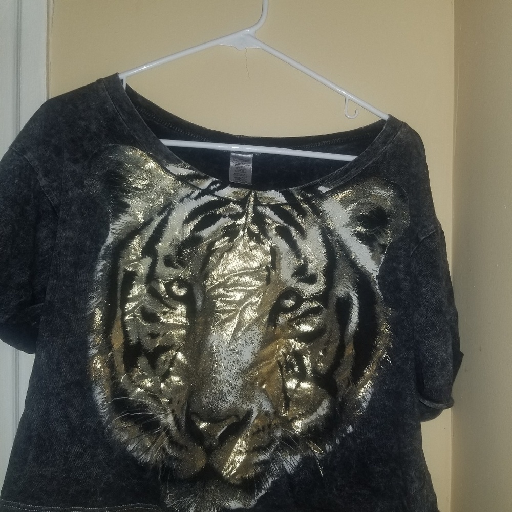 Half shirt